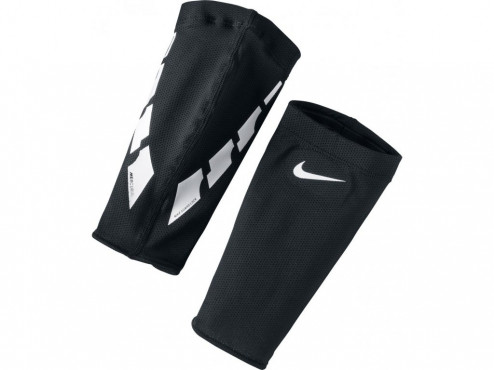 NIKE GUARD LOCK ELITE NÁVLEKY NA CHRÁNIČE - Černá č.1